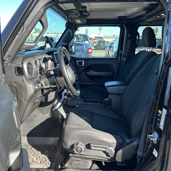2021 Jeep Wrangler Unlimited Sport   - Photo 12 - Sherman Oaks, CA 91423