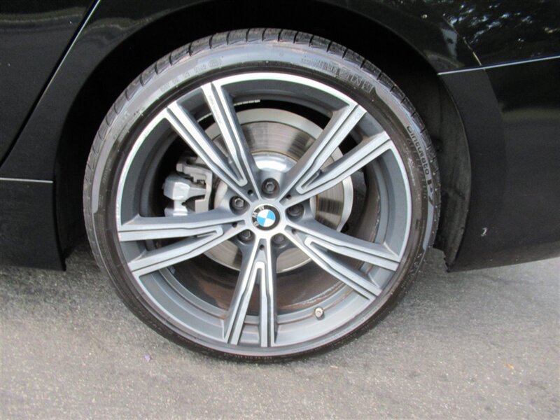 2021 BMW 330i   - Photo 14 - Sherman Oaks, CA 91423