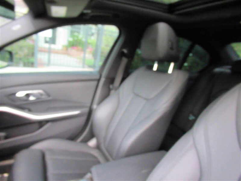 2021 BMW 330i   - Photo 19 - Sherman Oaks, CA 91423