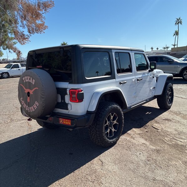 2019 Jeep Wrangler Unlimited Rubicon   - Photo 4 - Sherman Oaks, CA 91423