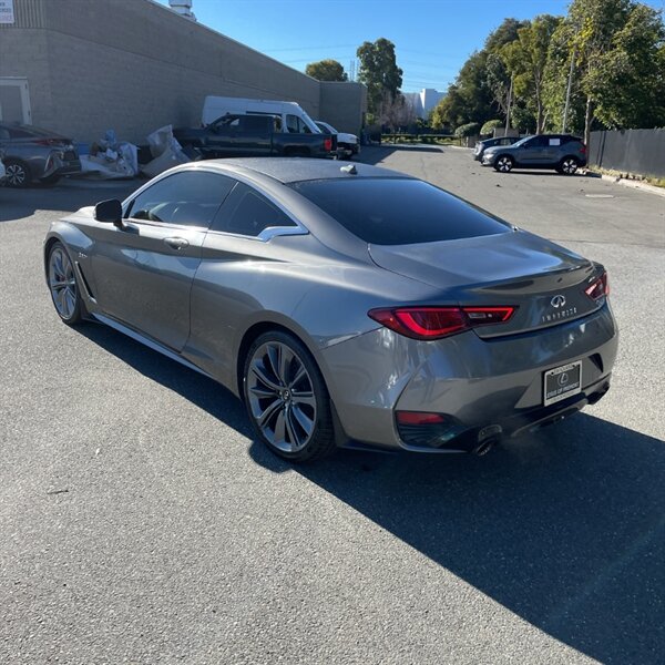 2018 INFINITI Q60 Red Sport 400   - Photo 4 - Sherman Oaks, CA 91423