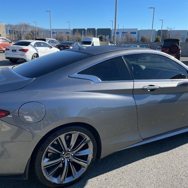 2018 INFINITI Q60 Red Sport 400   - Photo 8 - Sherman Oaks, CA 91423