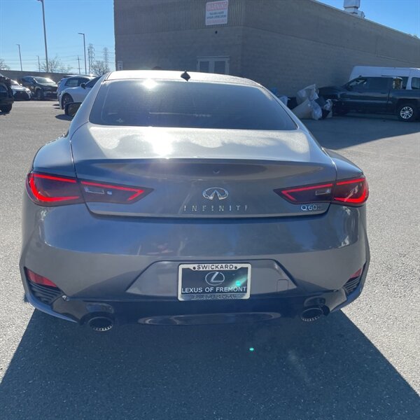 2018 INFINITI Q60 Red Sport 400   - Photo 7 - Sherman Oaks, CA 91423