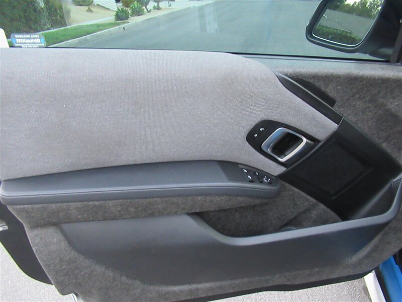 2017 BMW i3 94 Ah   - Photo 17 - Sherman Oaks, CA 91423