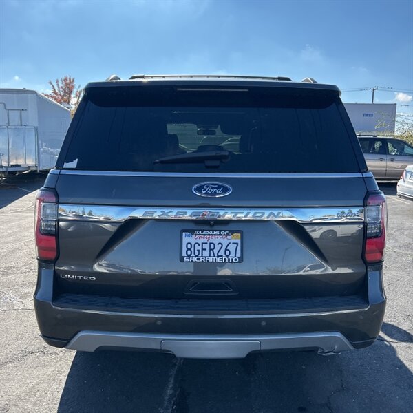 2018 Ford Expedition MAX Limited   - Photo 6 - Sherman Oaks, CA 91423