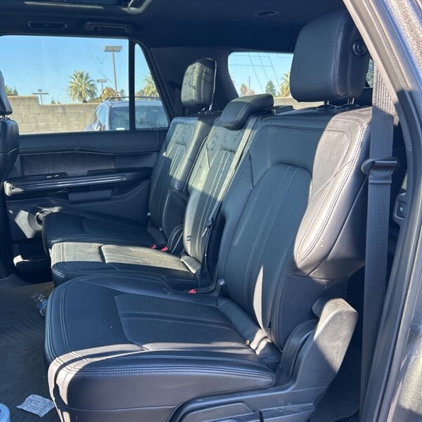 2018 Ford Expedition MAX Limited   - Photo 16 - Sherman Oaks, CA 91423