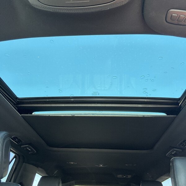 2018 Ford Expedition MAX Limited   - Photo 21 - Sherman Oaks, CA 91423