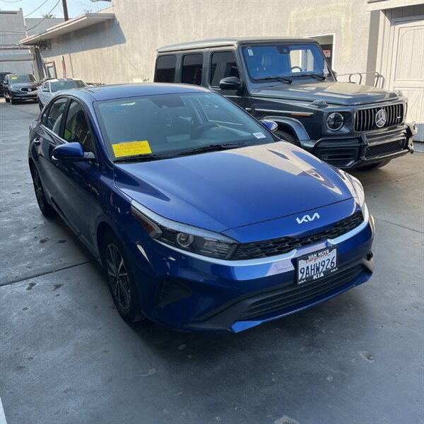 2022 Kia Forte FE   - Photo 6 - Sherman Oaks, CA 91423