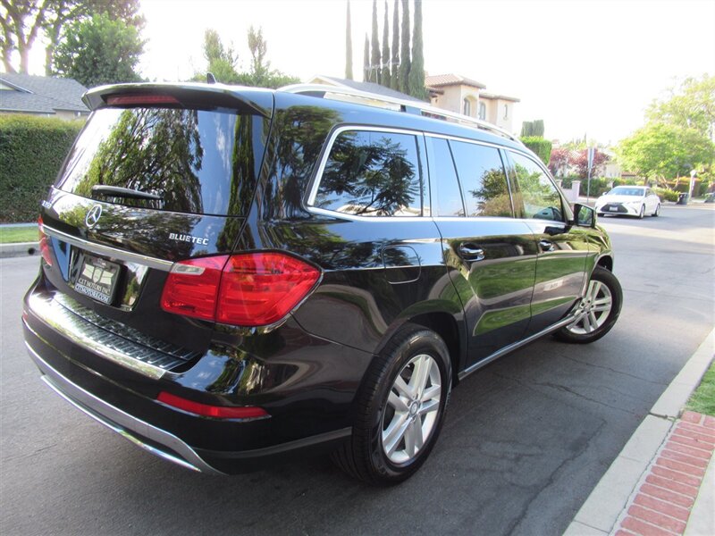 2016 Mercedes-Benz GL 350 BlueTEC   - Photo 15 - Sherman Oaks, CA 91423
