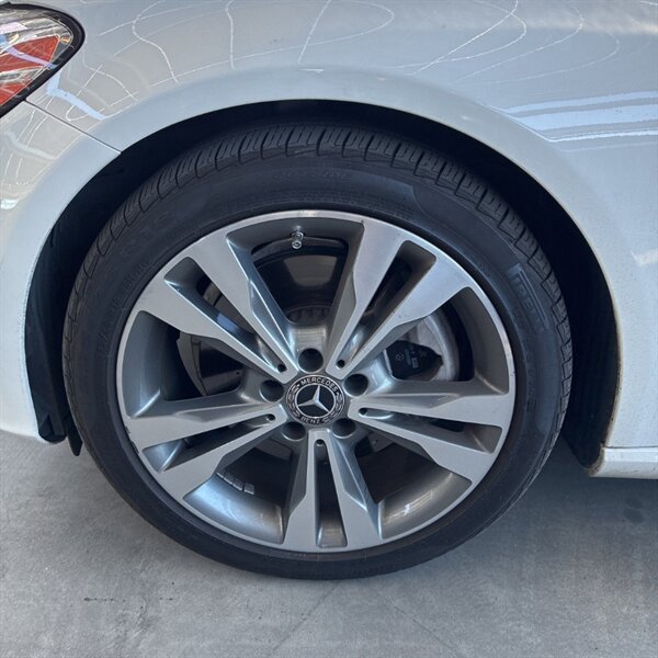 2018 Mercedes-Benz C 300   - Photo 12 - Sherman Oaks, CA 91423