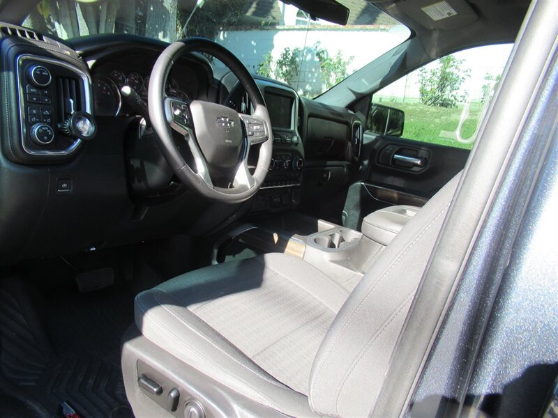 2020 Chevrolet Silverado 1500 LT Trail Boss   - Photo 15 - Sherman Oaks, CA 91423