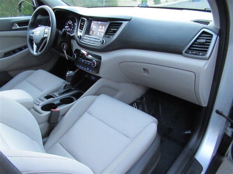 2018 Hyundai TUCSON SEL   - Photo 32 - Sherman Oaks, CA 91423