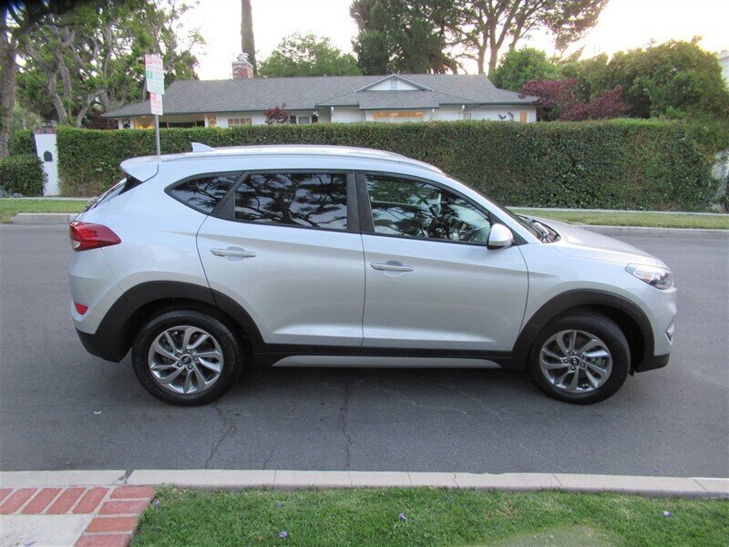 2018 Hyundai TUCSON SEL   - Photo 5 - Sherman Oaks, CA 91423