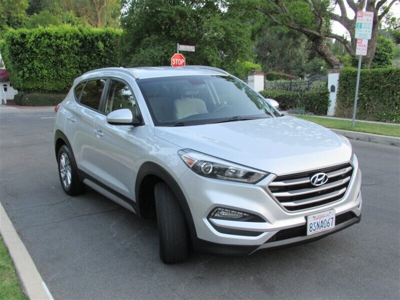 2018 Hyundai TUCSON SEL   - Photo 4 - Sherman Oaks, CA 91423