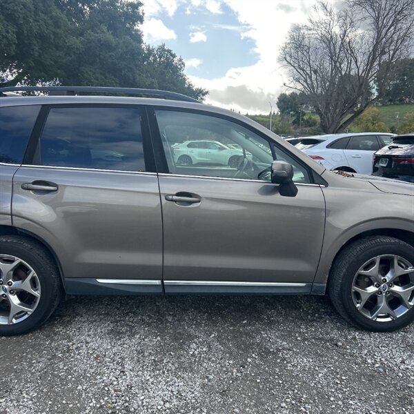 2018 Subaru Forester 2.5i Touring   - Photo 7 - Sherman Oaks, CA 91423