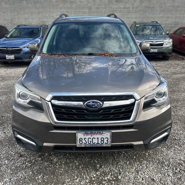 2018 Subaru Forester 2.5i Touring   - Photo 2 - Sherman Oaks, CA 91423