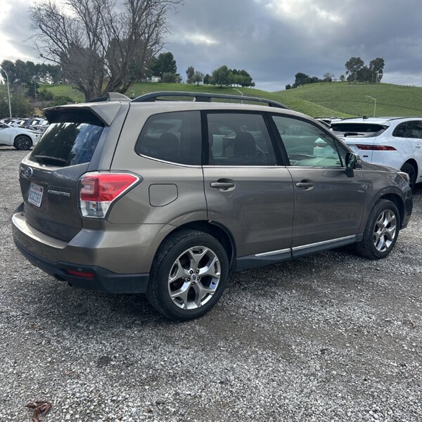 2018 Subaru Forester 2.5i Touring   - Photo 8 - Sherman Oaks, CA 91423