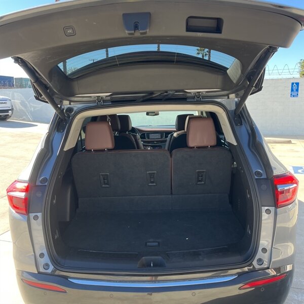 2019 Buick Enclave Avenir   - Photo 11 - Sherman Oaks, CA 91423