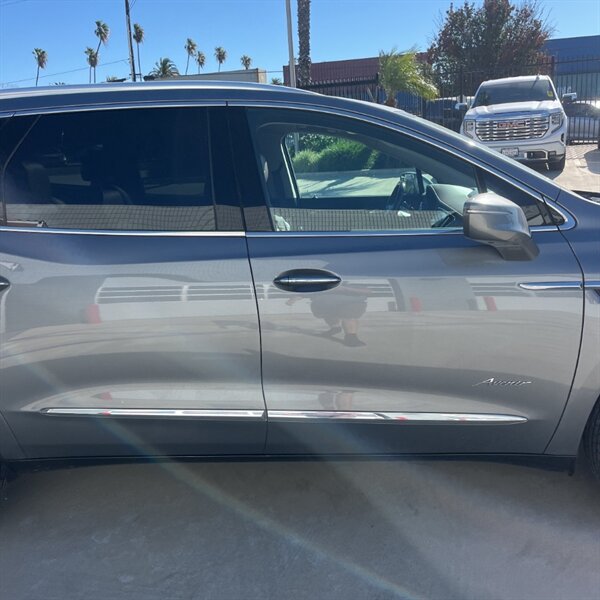 2019 Buick Enclave Avenir   - Photo 5 - Sherman Oaks, CA 91423