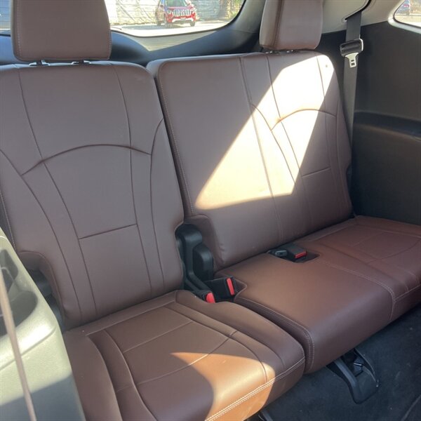 2019 Buick Enclave Avenir   - Photo 18 - Sherman Oaks, CA 91423