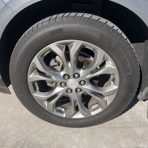 2019 Buick Enclave Avenir   - Photo 13 - Sherman Oaks, CA 91423