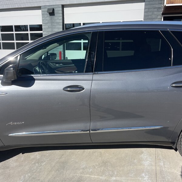 2019 Buick Enclave Avenir   - Photo 7 - Sherman Oaks, CA 91423