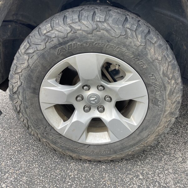 2020 RAM 1500 Big Horn   - Photo 14 - Sherman Oaks, CA 91423