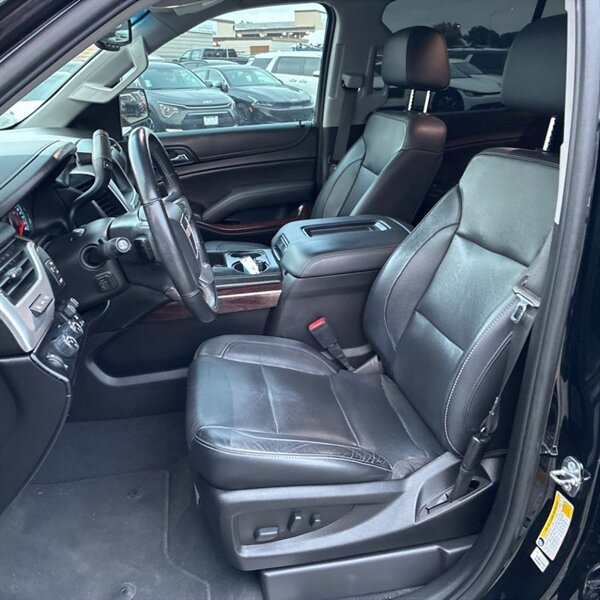 2019 GMC Yukon XL SLT   - Photo 17 - Sherman Oaks, CA 91423