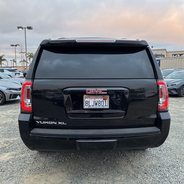 2019 GMC Yukon XL SLT   - Photo 6 - Sherman Oaks, CA 91423