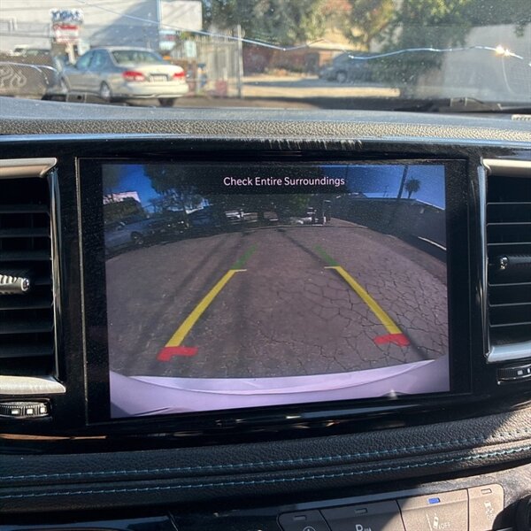 2021 Chrysler Pacifica Touring L   - Photo 22 - Sherman Oaks, CA 91423