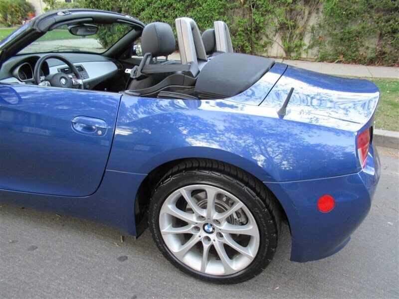 2006 BMW Z4 3.0i   - Photo 26 - Sherman Oaks, CA 91423