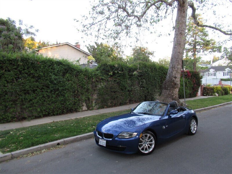 2006 BMW Z4 3.0i   - Photo 3 - Sherman Oaks, CA 91423