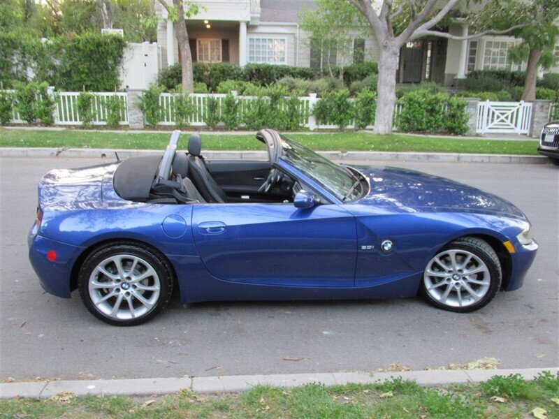 2006 BMW Z4 3.0i   - Photo 9 - Sherman Oaks, CA 91423