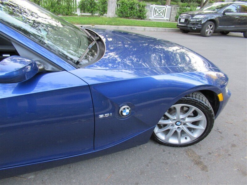 2006 BMW Z4 3.0i   - Photo 29 - Sherman Oaks, CA 91423