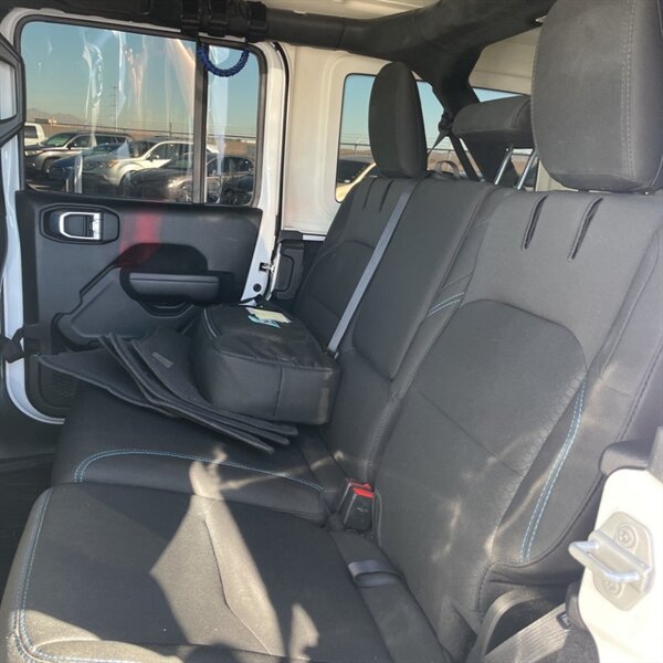 2021 Jeep Wrangler Unlimited Rubicon 4xe   - Photo 18 - Sherman Oaks, CA 91423