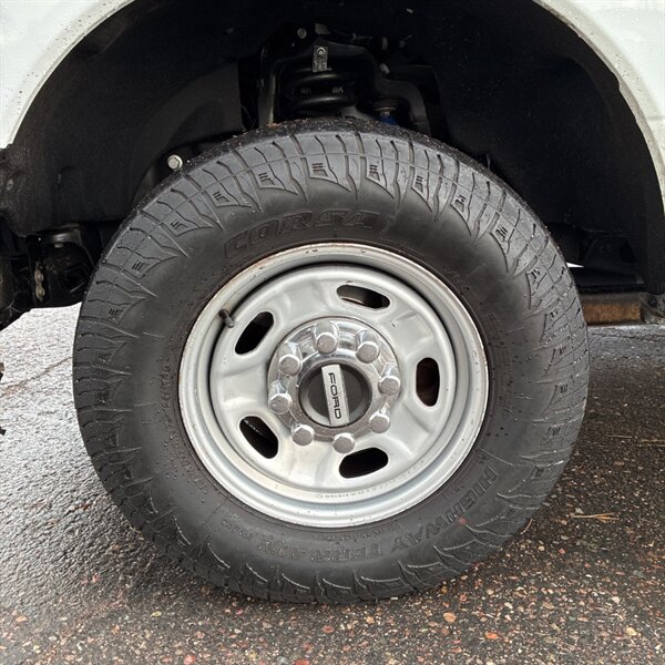 2017 Ford F-250 Super Duty XL   - Photo 17 - Sherman Oaks, CA 91423