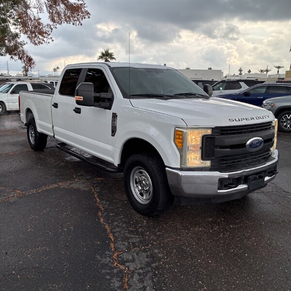 2017 Ford F-250 Super Duty XL   - Photo 2 - Sherman Oaks, CA 91423