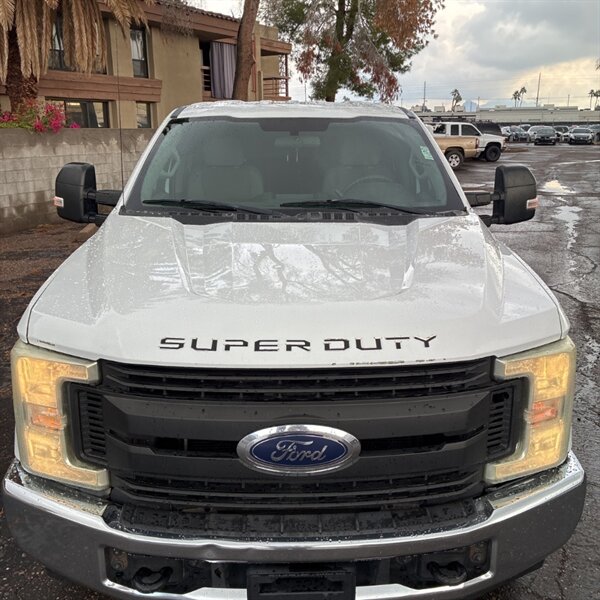 2017 Ford F-250 Super Duty XL   - Photo 3 - Sherman Oaks, CA 91423