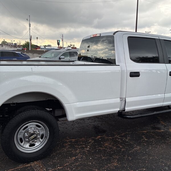 2017 Ford F-250 Super Duty XL   - Photo 11 - Sherman Oaks, CA 91423