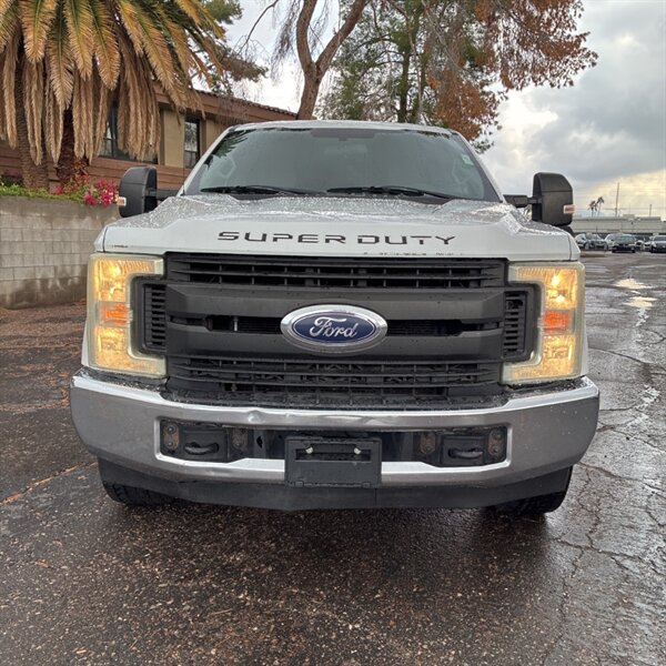 2017 Ford F-250 Super Duty XL   - Photo 13 - Sherman Oaks, CA 91423