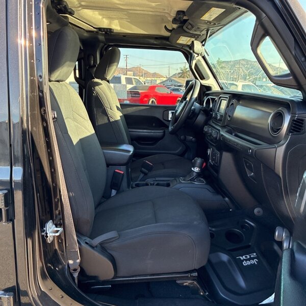 2021 Jeep Wrangler Unlimited Sport   - Photo 16 - Sherman Oaks, CA 91423