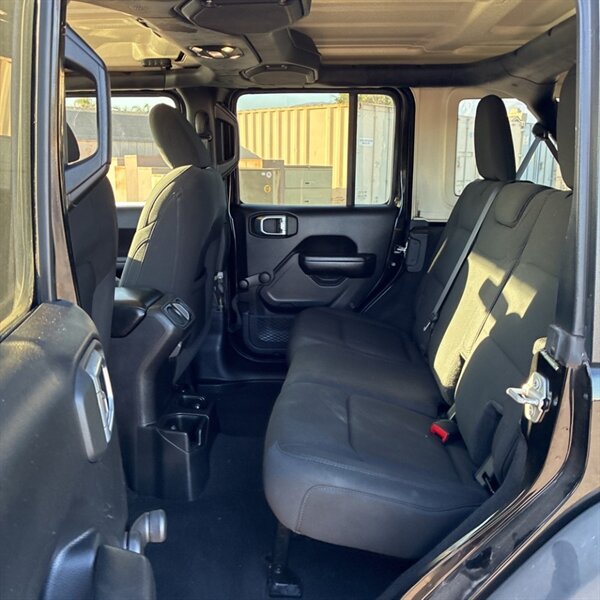 2021 Jeep Wrangler Unlimited Sport   - Photo 18 - Sherman Oaks, CA 91423