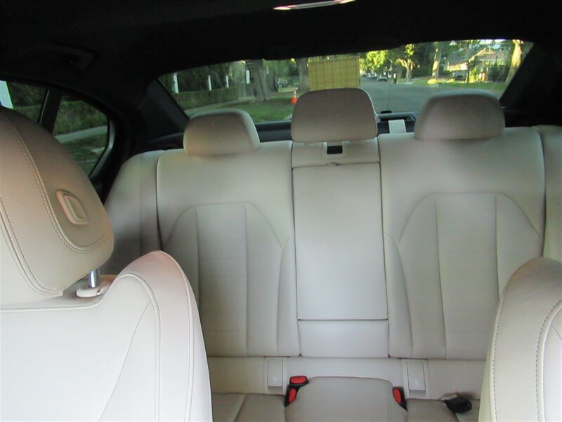 2019 BMW 330i   - Photo 20 - Sherman Oaks, CA 91423