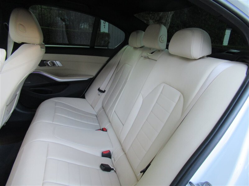 2019 BMW 330i   - Photo 28 - Sherman Oaks, CA 91423