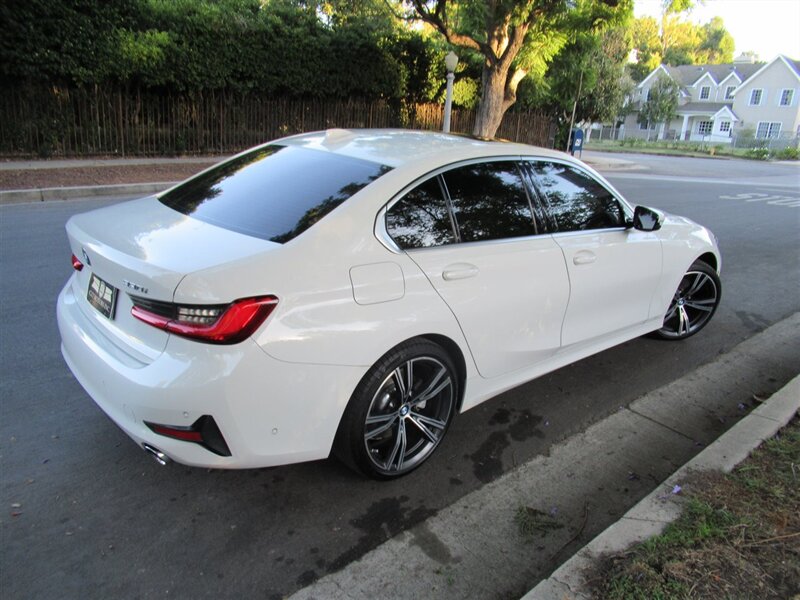 2019 BMW 330i   - Photo 12 - Sherman Oaks, CA 91423