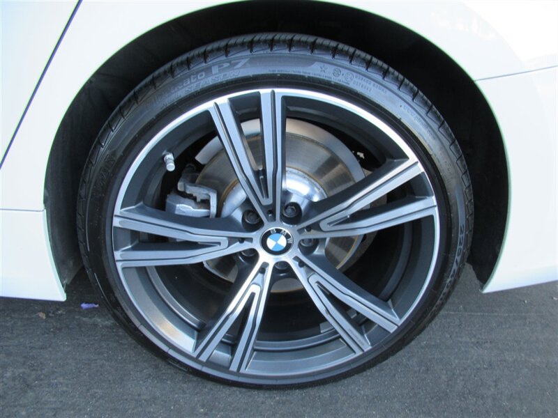 2019 BMW 330i   - Photo 15 - Sherman Oaks, CA 91423