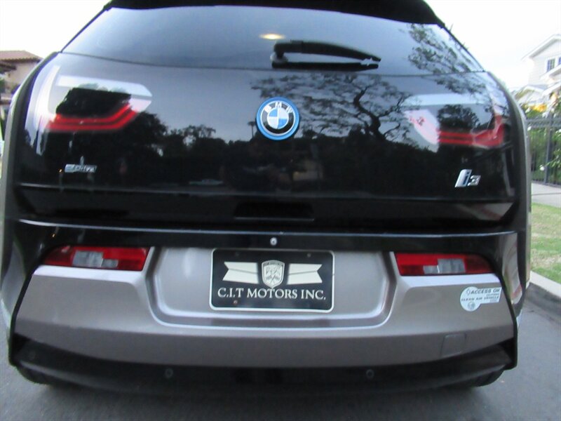 2014 BMW i3   - Photo 31 - Sherman Oaks, CA 91423