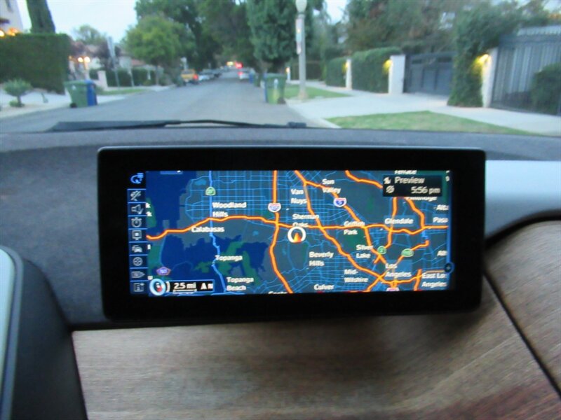 2014 BMW i3   - Photo 20 - Sherman Oaks, CA 91423