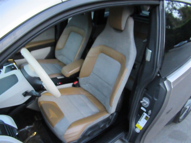 2014 BMW i3   - Photo 10 - Sherman Oaks, CA 91423