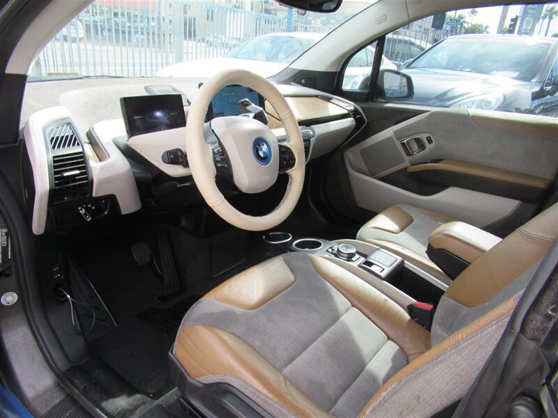 2014 BMW i3   - Photo 12 - Sherman Oaks, CA 91423